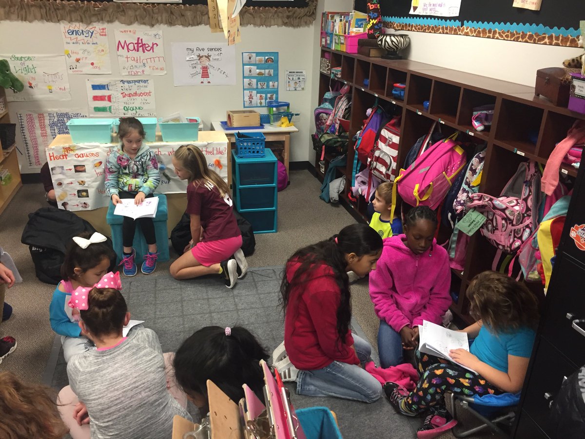 KBallardCSISD's tweet image. Our Kindergarten students in Mrs. Simpson&apos;s class became authors. The Pecan Trail students came to her class last Friday to have the students read their books to them @greensprairie #SuccessCSISD