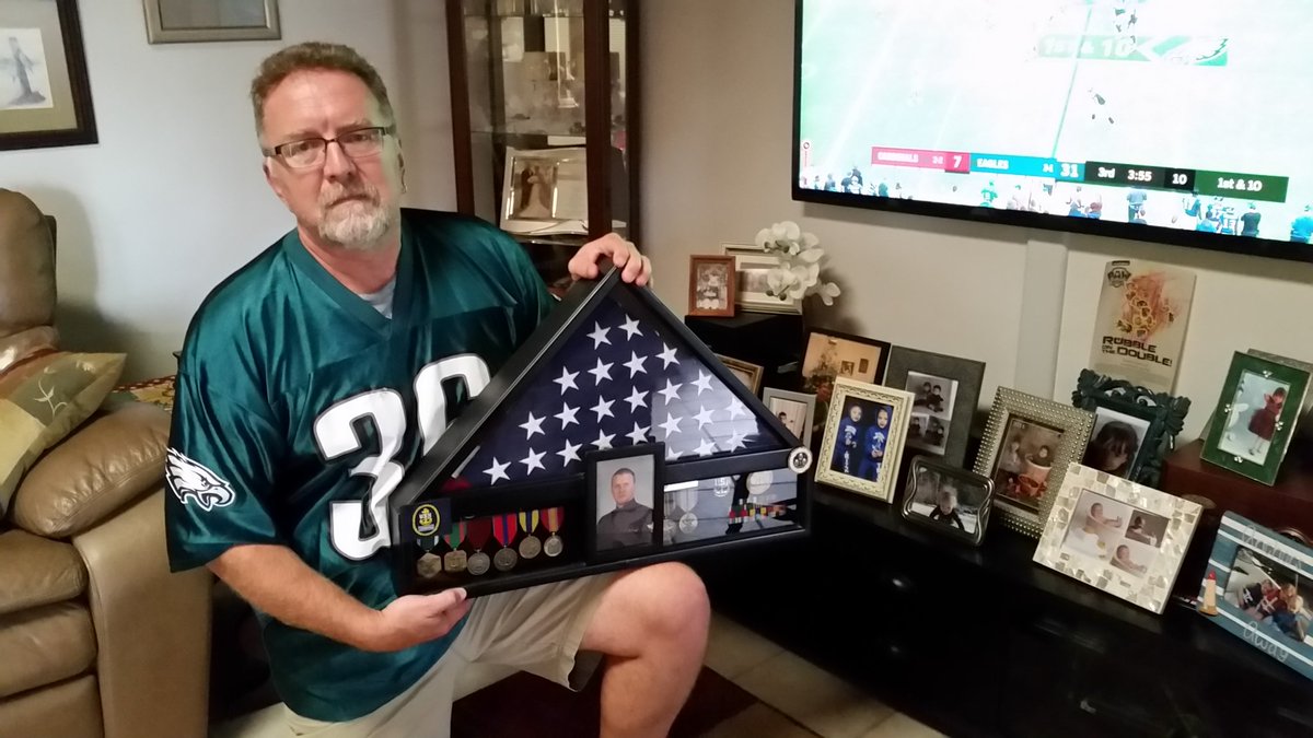 TheMMChief's tweet photo. @John_C_Catsh @Amy_Siskind It means what it means for those who don't go

And those of us who agree

Proud of the Eagles. As a team &amp; socially conscious men &amp; activists

28 years USN. I'd kneel beside anyone protesting Social Injustice &amp; Tainted Civil Rights.
#TakeAKnee
Chief Petty Officer #UppityWhiteBoy https://t.co/bhbGygvI8r