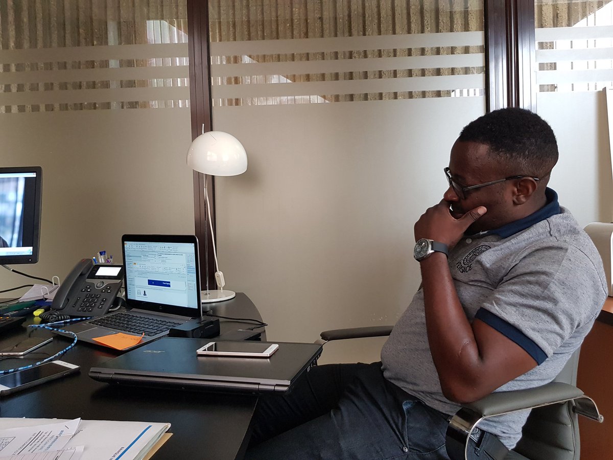 bmj_films237's tweet image. Visionnage des épisodes pilotes  de votre  prochaine série Africaine par le PDG de #PSC_PROD dans ses locaux.
#A_NEW_START la série