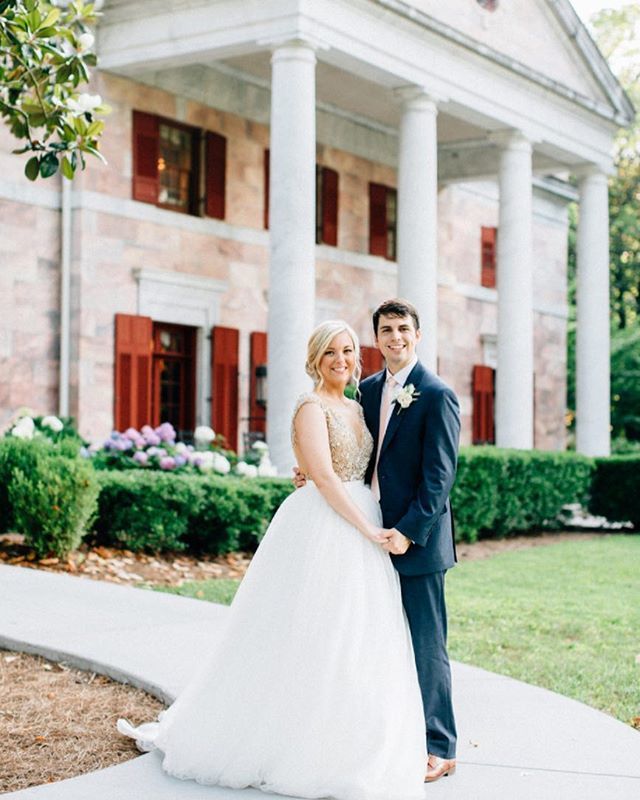 TateHouseEvents's tweet photo. We're so excited to announce that we are now offering #Fridayweddings in 2019! With the amount of weddings coming up, we are so excited to offer this opportunity for brides looking to get married at our #NorthGeorgia venue! // Photo: @4cornersphoto https://t.co/NAlsbqDLYc https://t.co/gJ2kAUnYkl