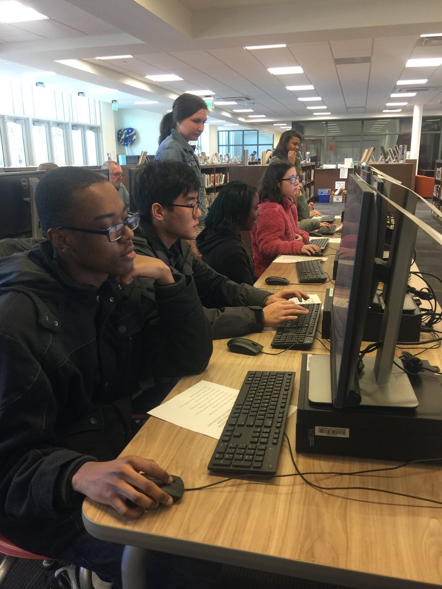 ahsprincipal's tweet photo. Ms. Ozment’s class was working hard on their presentations for parents! #AHSTigerPride https://t.co/pJb6ou5hJZ