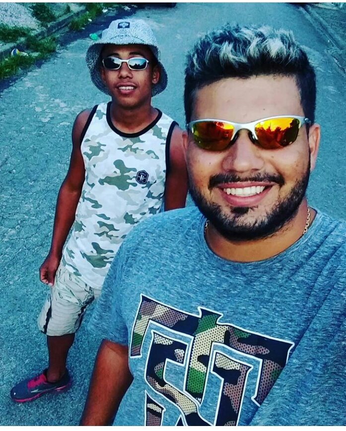 ZePatricck's tweet photo. Ainda sobre bloco 

#Chorameliga https://t.co/dv3eiWJSWe