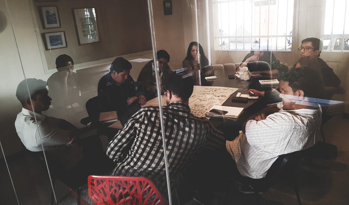 popglob's tweet photo. El primer módulo de la #FormaciónDual  casi llega a su fin. Distintos puntos de vista que enriquecerán nuestro aprendizaje. Comprometidos con el periodismo. @dw_espanol @Fperiodismo @RadiosLibres @luisca_sl @cleidy_td https://t.co/5zDZDpZUO7