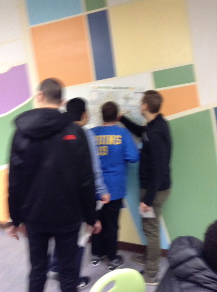 ACCSustainGo's tweet image. Arlington Car Free Diet returned to the Career Center today to teach our PEP students how to use the Transit app to map a route to their internships! We are going GREEN!