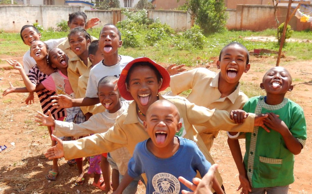 orkydea's tweet photo. Voilà
La mia tredicesima area giochi per i bimbi poveri
Alla EPP Mahibahoaka di Talatamaty

#oredigioco #oredorate #oreafricane https://t.co/1T7tTsemN8