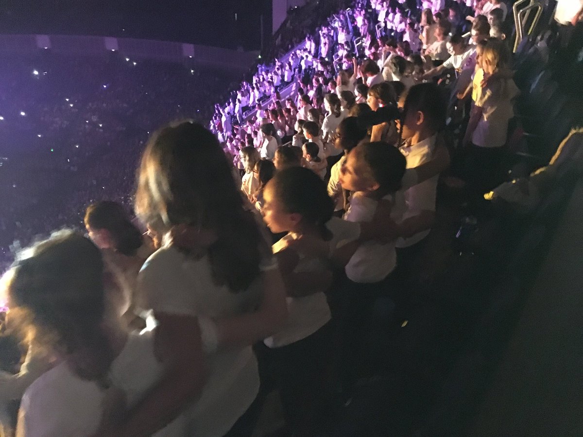 SJSCPrimary's tweet photo. What a night! Our children sang their hearts out. #YoungVoices2018 #hoarsebuthappy https://t.co/twbbQaTNMb