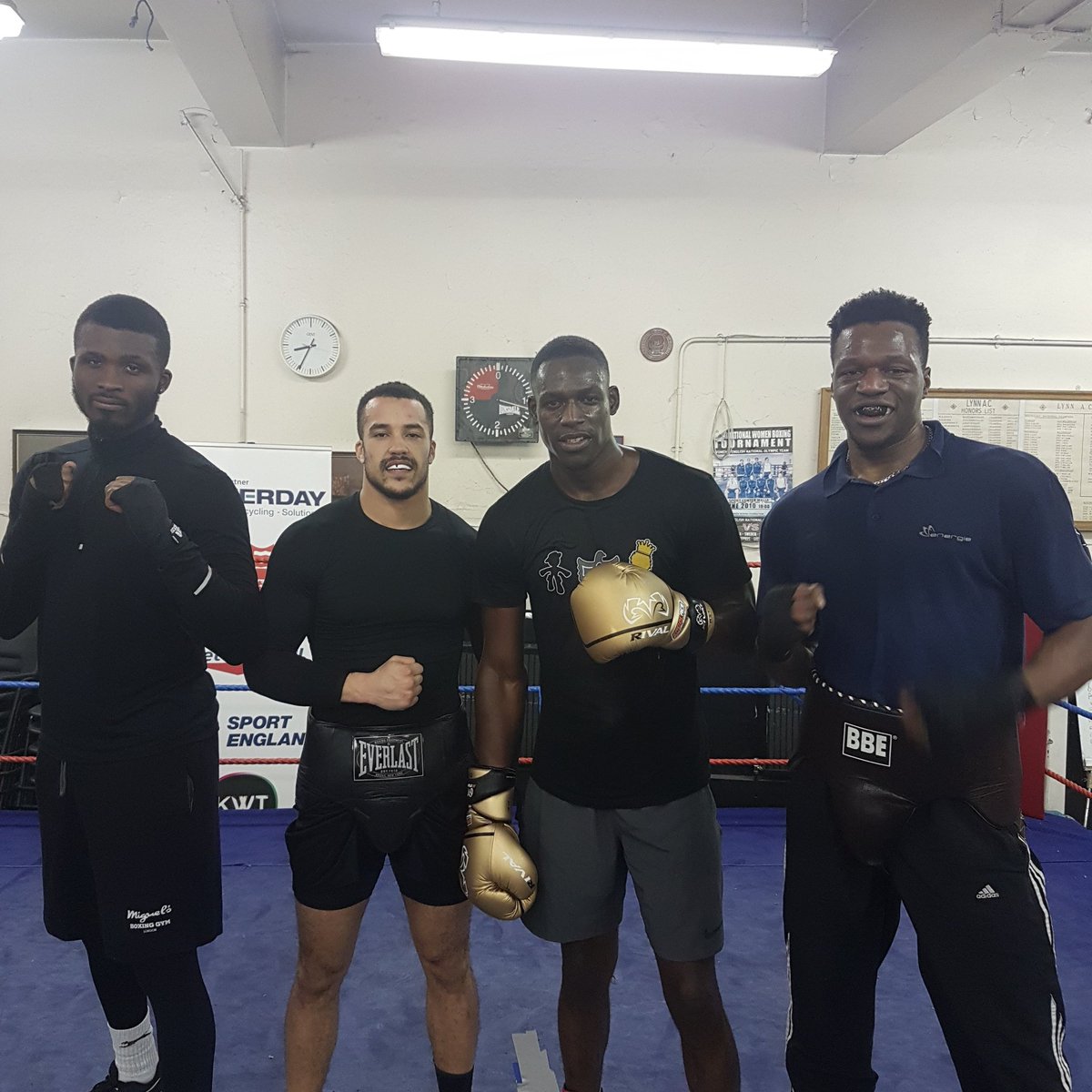 Lynnterryse5's tweet photo. Good sparring tonight for the big lads with @R_Riakporhe @Lynnacboxing #chuck #nathon #chris https://t.co/DXs5MVumY6