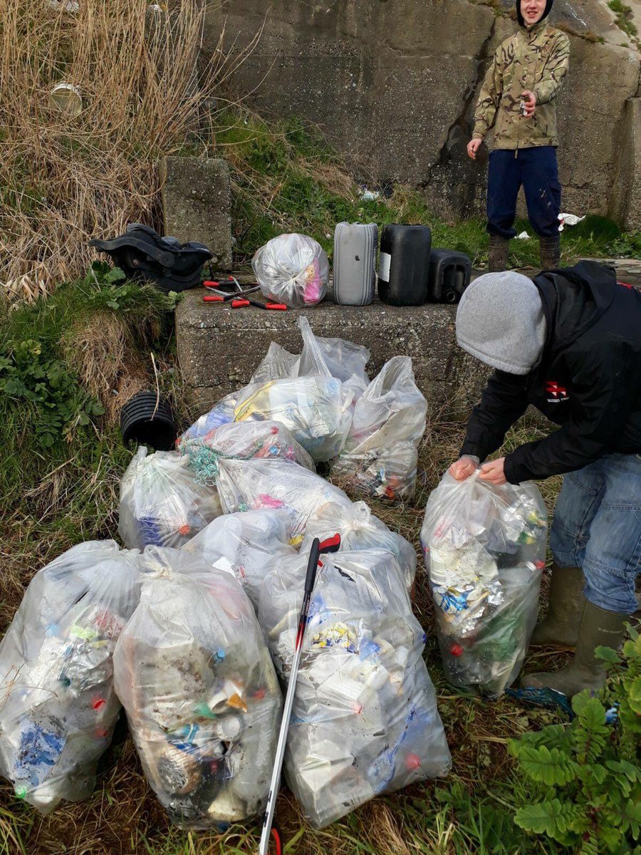 YFCUPresident's tweet photo. Congratulations Mourne YFC on their beach clean last Saturday in Kilkeel with the @GrassrootsChNI team. A tremendous effort from the members. #MembersSuccess https://t.co/EWYesDDu5E