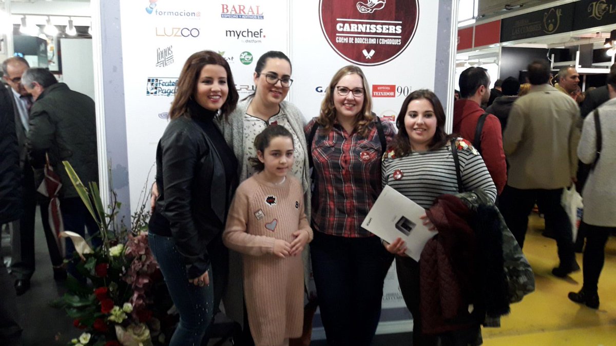 anradave's tweet photo. @gremicarnissers graciès per fer #Imeat possible! https://t.co/5RM1Z4R4Ty