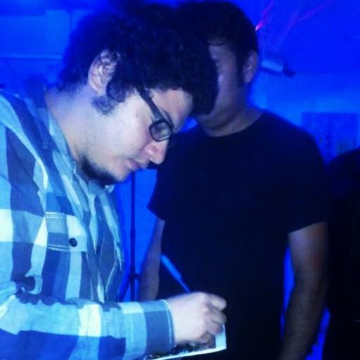 Carlos Barrera @officialcarlosb firmando los #Demos de <a href="/ac3rtijooficial/">Ac3rtijo</a> para los chicos que fueron a ver nuestro show.
Manaos, Brasil. Mayo 31 de 2014. 
#Ac3rtijo #LaHistoriaDeAc3rtijo <a href="/ac3rtijooficial/">Ac3rtijo</a>
Foto: Elba Hernandez