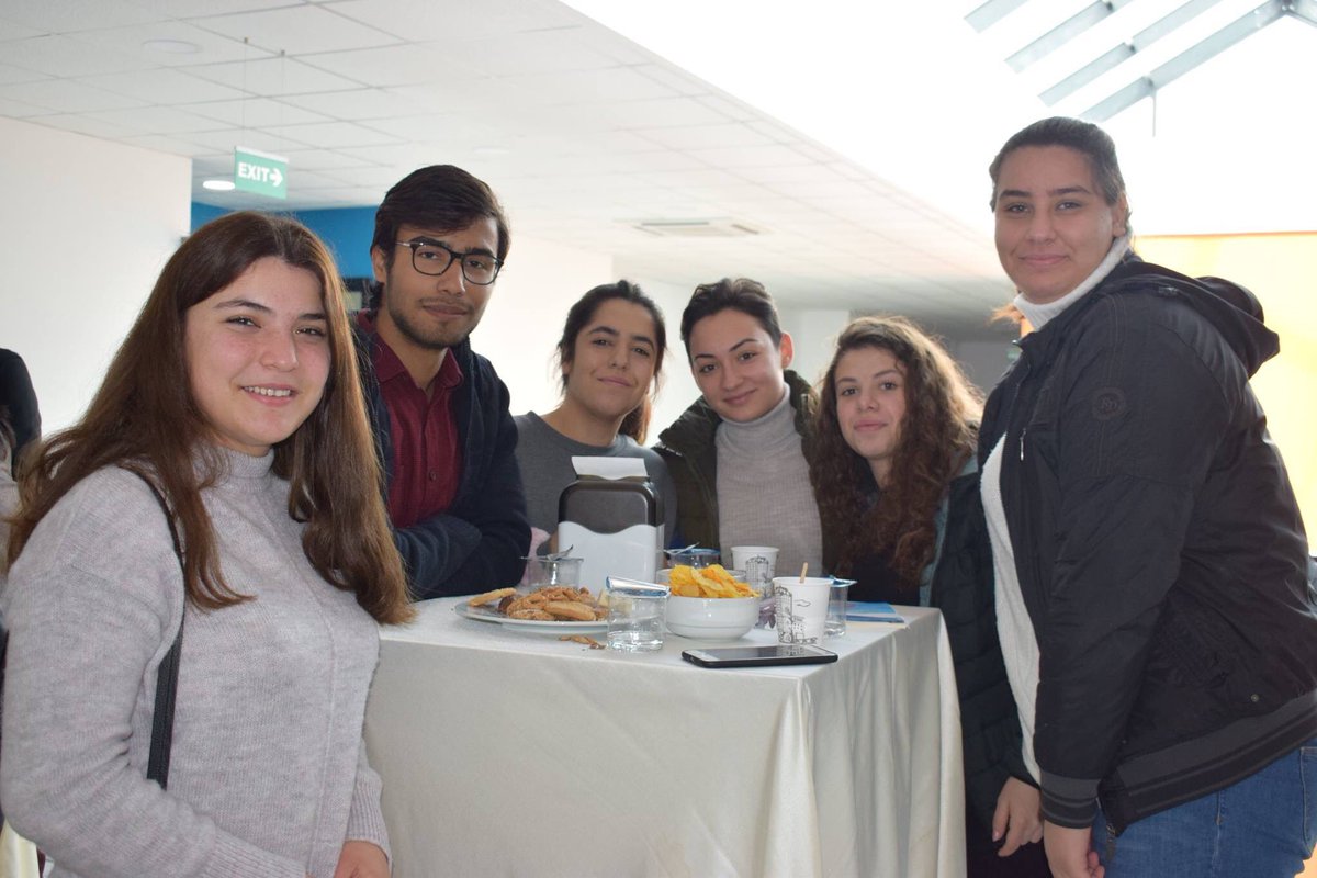 EMRAHADAKLI's tweet photo. #FinalÜniversitesi Girişimcilik ve Kariyer Kampının ilk günü yıldızları ile gençlerimiz mutlu ve başarılı 👏🏼🏆👨🏻‍🎓👨‍🏫👍🏻 https://t.co/BIDWDjSHc2