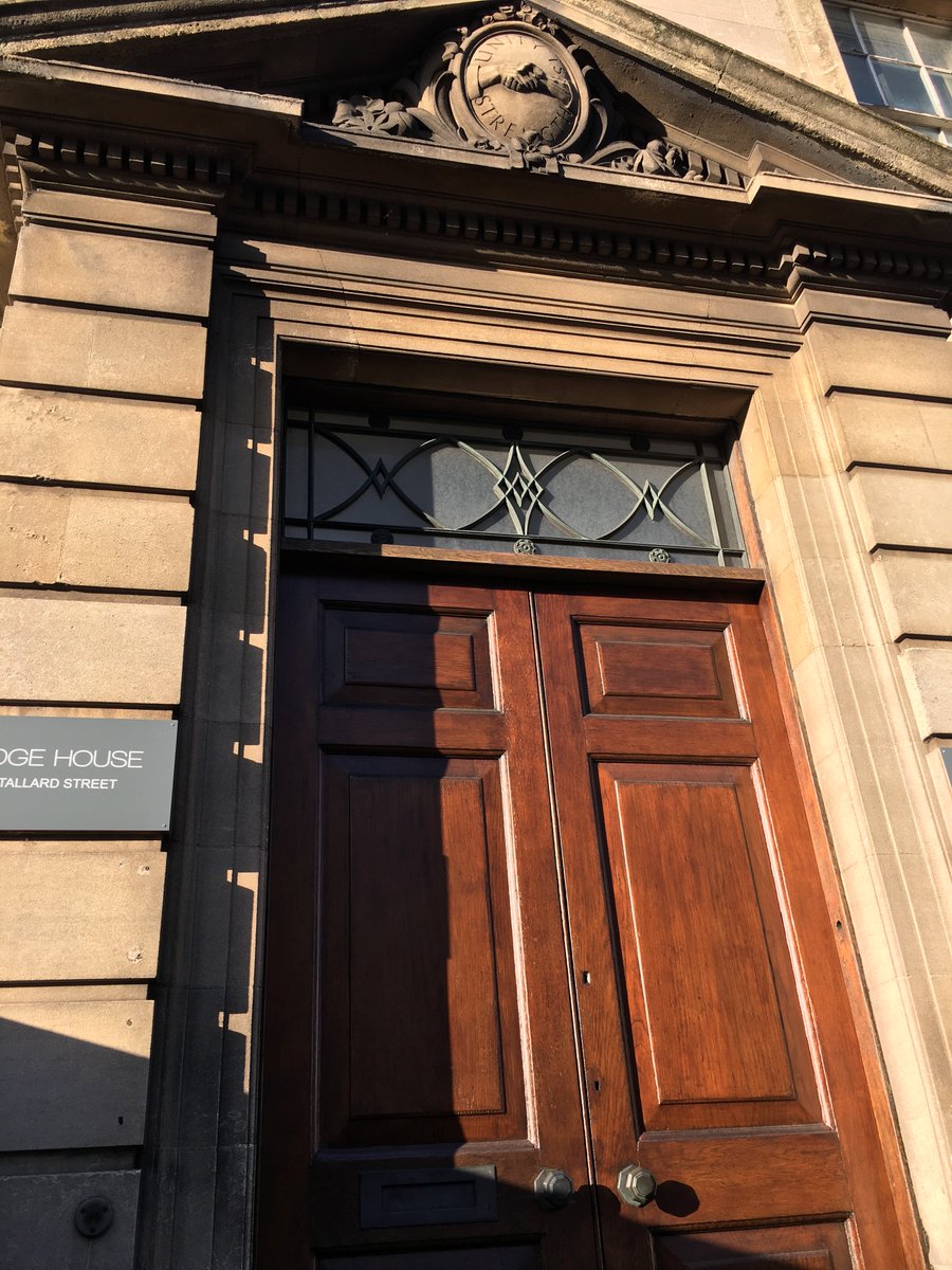 DrawingProjects's tweet photo. We have a self-contained workspace available, which is suitable for use as an office or studio. Please get in touch if you would like to know more about working from @DrawingProjects. #CreativeTrowbridge @VisualArtsSW @CreativeBath @lovetrowbridge #wiltshour https://t.co/iOfBRmTwiq