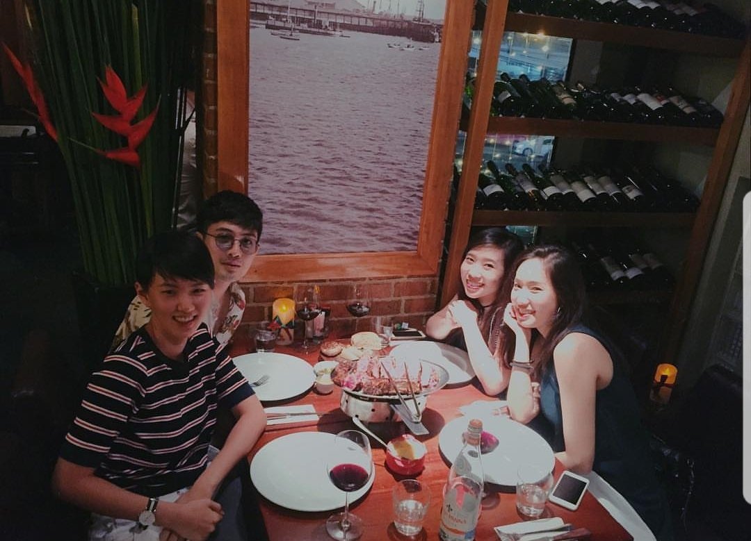 UnderbedDara's tweet photo. พี่แม็ก เจนมานะ ก็มาหลอกเรารัก ให้เราเดินเข้าป่า

แล้วพี่ก็มีแฟนแล้ว คบมา 12 ปีแล้วด้วย ฮรืออออ อกหักขั้นร้ายแรง

/วิ่งเข้าป่าไปทั้งน้ามตา

#ใต้เตียงดารา https://t.co/KJDgPcXlxI