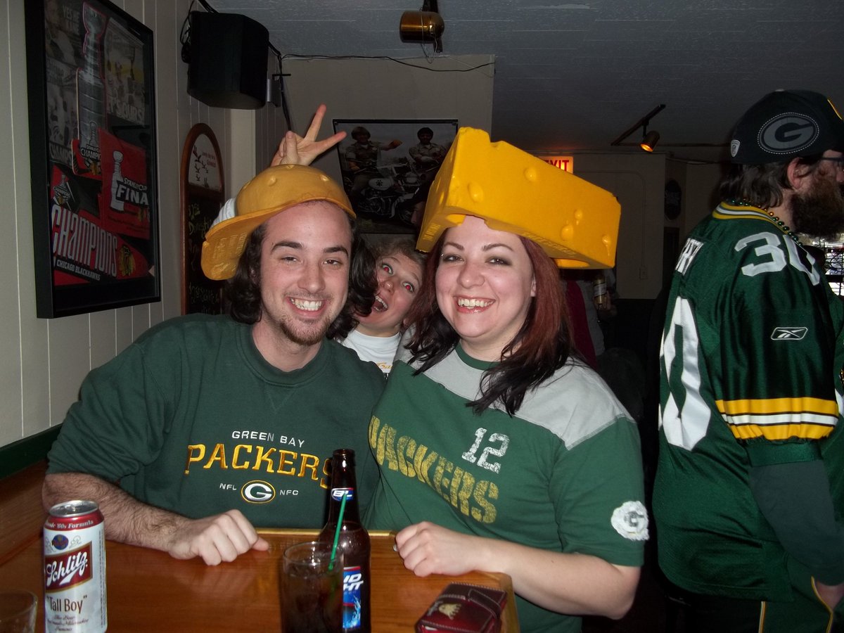 ChiCheeseMan's tweet photo. Happy Super Bowl Hangover. Throwback to the Packers Super Bowl Victory of 2011! Cheesehead for Life! #gopackgo https://t.co/mt22SBXAZx