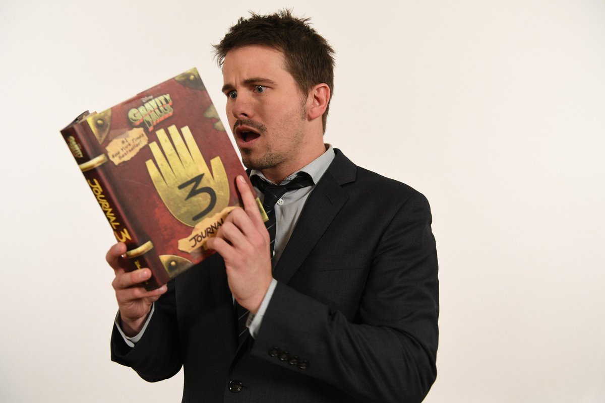 ABC_Publicity's tweet photo. Our #MCM: @JasonRitter of @KevinProbably! Join Jason in sharing a #shelfie to spread the #MagicofStorytelling &amp; help @ABCBeInspired provide 1M books to kids in need! THEN, catch a NEW episode of #KevinProbably Tues 2/6 on ABC!
#ABCPublicity https://t.co/phC5SDDtmH https://t.co/ejc3L1n5vt