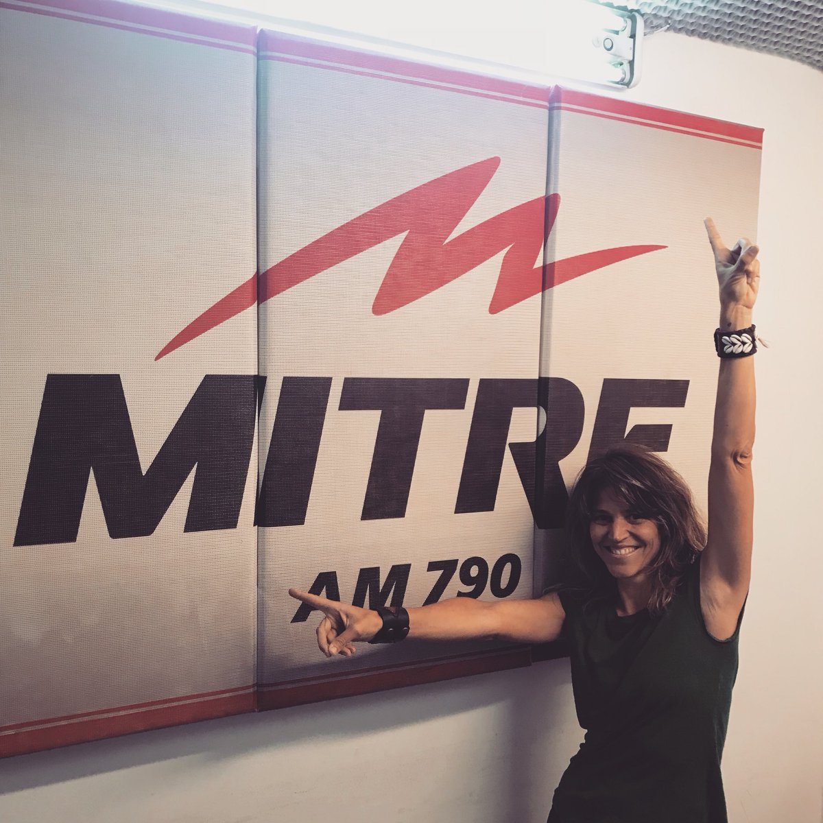 FreytesMaria's tweet photo. Mi debut HOY en @radiomitre con el capo de  @prossioficial 
Como estoy?
FELIZ! 🌈
De 19 a 20 por AM790 https://t.co/gkMuWqKV2K