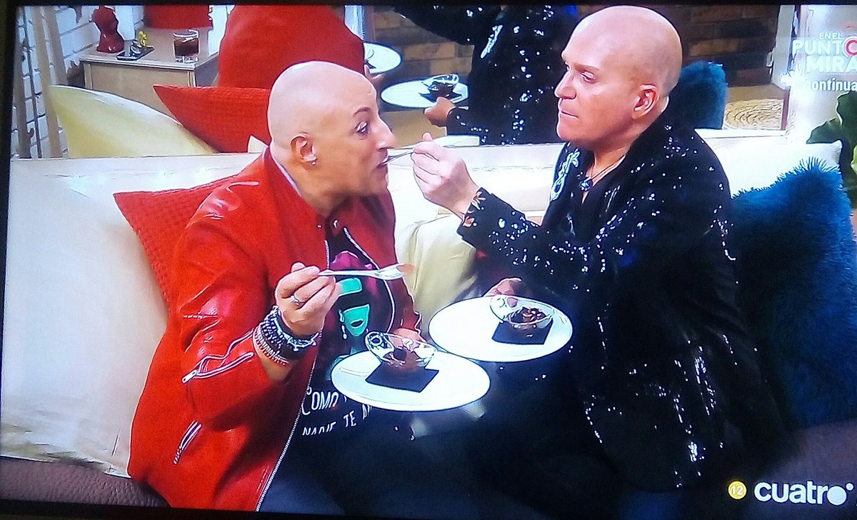 julianconpenas's tweet photo. que bonito y emotivo el reencuentro entre kiko y coto matamoros...........#FirstDates553 https://t.co/0NQq8oO0mp
