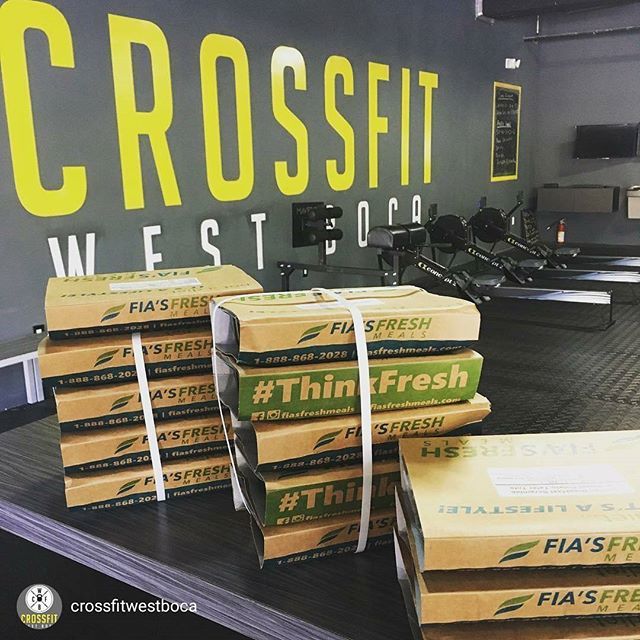 FiasPaleo's tweet photo. @crossfitwestboca Who’s ready to work hard this week @crossfitwestboca??fueled by @fiasfreshmeals, Let’s go!!! #cfwbarmy #fitlife #diet #absfordays #crossfit #fiasfreshmeals #newweek #fitness https://t.co/vXRl3eeelp https://t.co/37pD0qb448