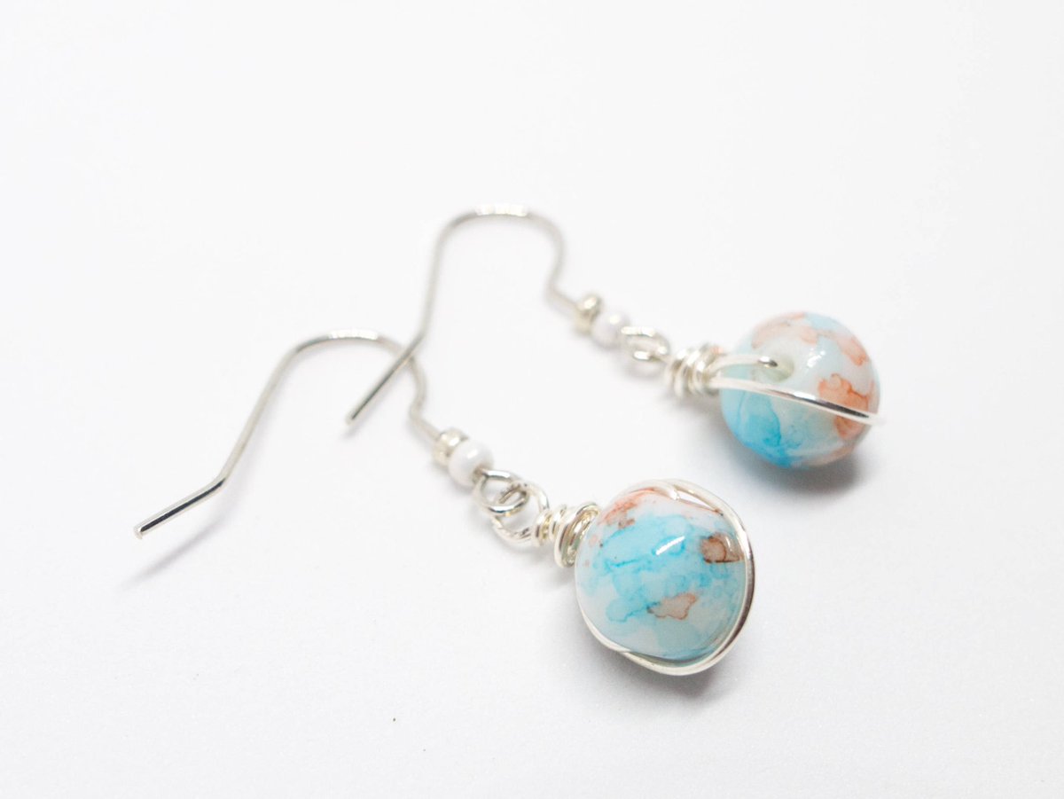 Just4Crafts's tweet photo. New addition to my shop: Small dangle earrings featuring a Blue and Brown stone bead wrapped in Silver Wire https://t.co/1Aq8BNAZlb #Silver #handmade #handgemaakt #earrings #jewelry #beads #wirewrapped #stone https://t.co/eSrSMC0xwQ