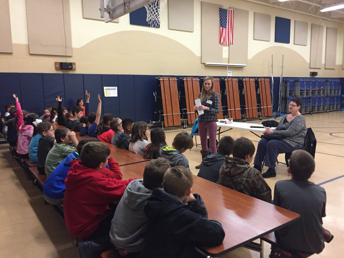 JoeWalkerES's tweet photo. Thank you to the Association for the Blind for the vision safety program today. #JoeWalkerES https://t.co/lenwqitq2e