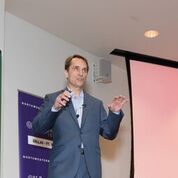 KelloggDFW's tweet photo. @DrewClancy explaining how to become #BestPlace to Work in Dallas to the @KelloggAlumni at the #KelloggSymposium. https://t.co/TfqEBSnTt1