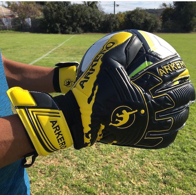 glove_gloves's tweet image. #arkero #goalkeepergloves 🧤