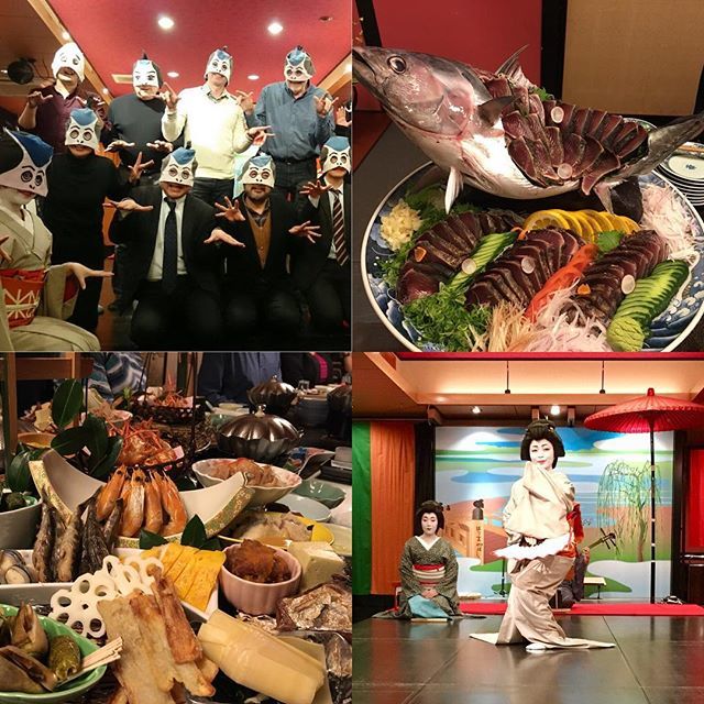 Tokyofoodcast's tweet photo. #Kochi #Sake 🍶party 🎉#okyaku is dangerously fun. #sakebrewerytours welcome dinner with #sawachiryori and #katsuo #katsuotataki. Check out @sake_tours for updates! #saketours #japantravel #japanesefood #tosanakamasake #tsukasabotan #akitora https://t.co/ycYGGlEIFo https://t.co/u5qYMmicTs