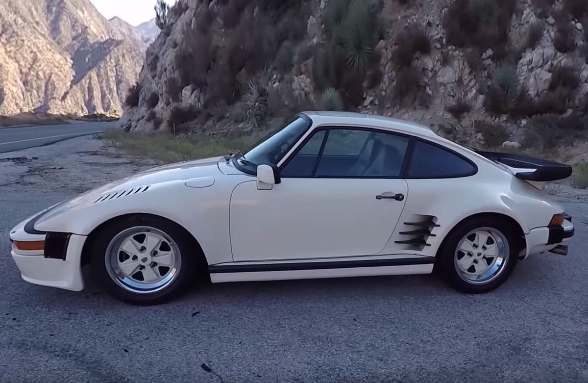 CarWaffle's tweet photo. Super rare 330hp 1982 #Porsche 930 Slantnose driven 😍😍 https://t.co/AGdAl7zOJd https://t.co/CyLnbQfemS