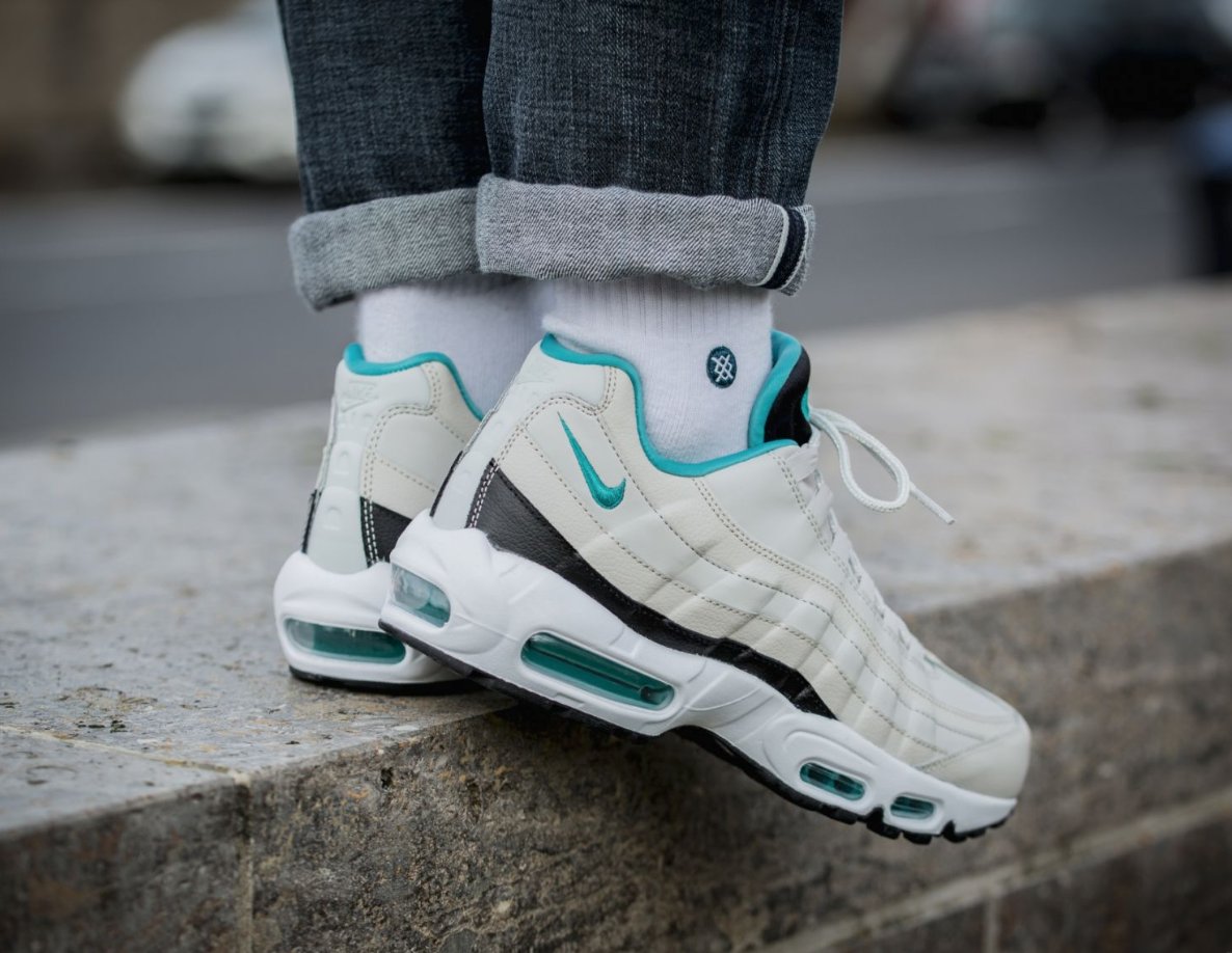 turquoise 95 air max