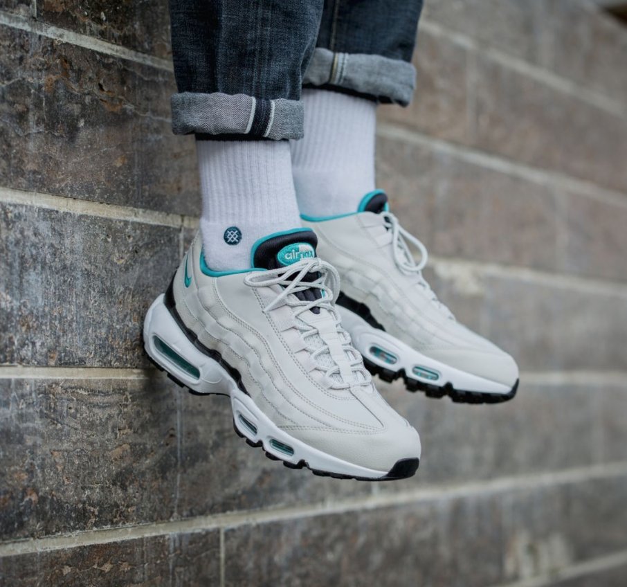 turquoise 95 air max