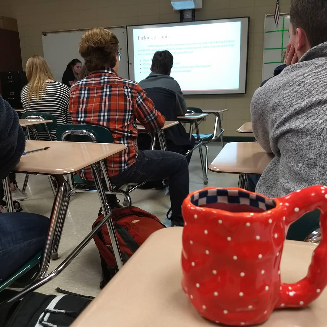 mrsscotteasley's tweet photo. Music theory to drums . . . The brain to dreams . . . Psychopaths to serial killers. . . Classical music to Dr. Who . . . Ski boarding and personality tests . . . Good job, Honors English 2 Scholars!! #EHSDigitalWave #ehsenglishwave #researchwave @Easley_High https://t.co/rAPLyw02Lw