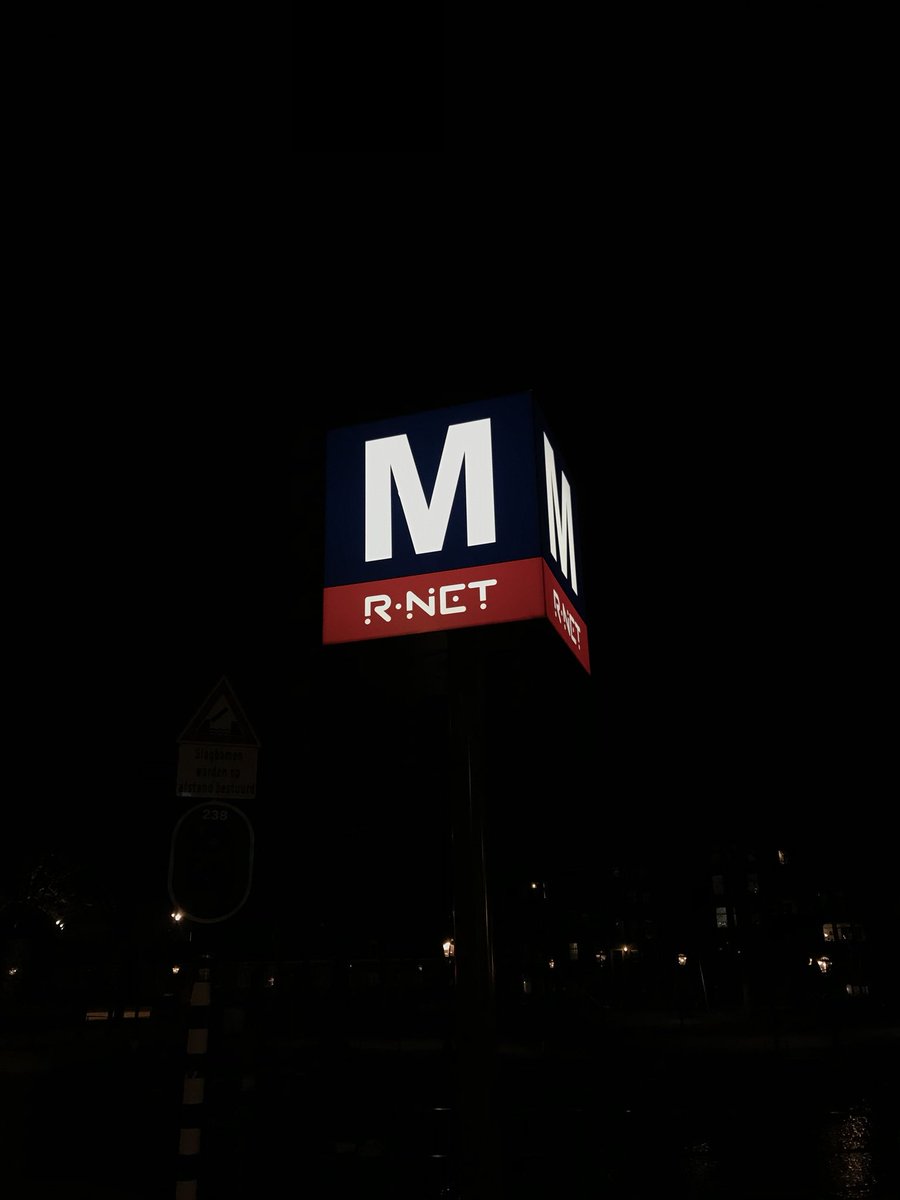 pilotefilms's tweet photo. #ISE2018, #Russound
Le métro d’Amsterdam adopte le bus RNET de Russound 😂 https://t.co/BLW2fdEIzX