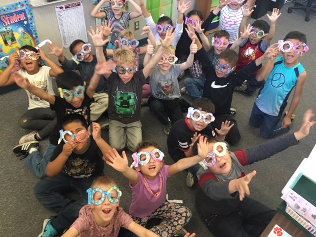 BauerSpeck's tweet photo. Mrs. Dawley's class is happy to celebrate 100 Days of School!  You ROAR first graders! https://t.co/0iI8G34cGw
