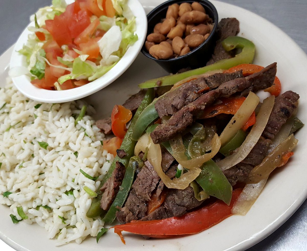 We had a fajita special just for the Super Bowl yesterday. What did you eat during #SuperBowlSunday ? #SuperBowlFood #keepaustineatin
