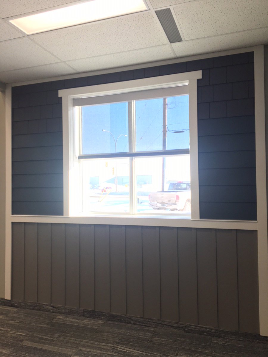 Timberstone_1's tweet photo. Our @CelectExteriors display is finally up! Swing by our Saskatoon showroom to get all the info and design advice you need for your exterior projects.
#exterior #lapsiding #boardandbatten #shakes #zeromaintenance #siding #timberstone #yxe #royalbuildingproducts https://t.co/J6MojpSkBN