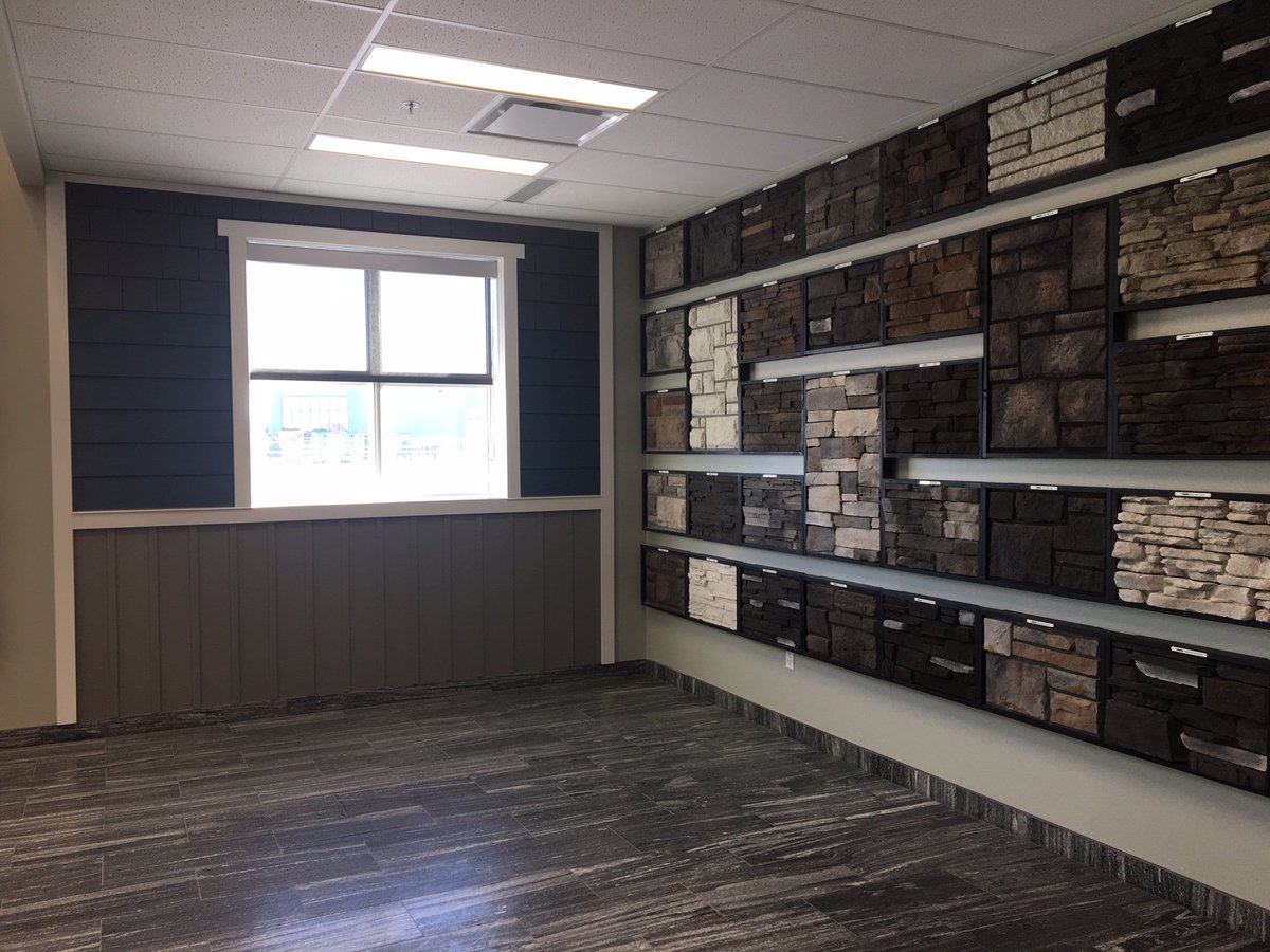 Timberstone_1's tweet photo. Our @CelectExteriors display is finally up! Swing by our Saskatoon showroom to get all the info and design advice you need for your exterior projects.
#exterior #lapsiding #boardandbatten #shakes #zeromaintenance #siding #timberstone #yxe #royalbuildingproducts https://t.co/J6MojpSkBN