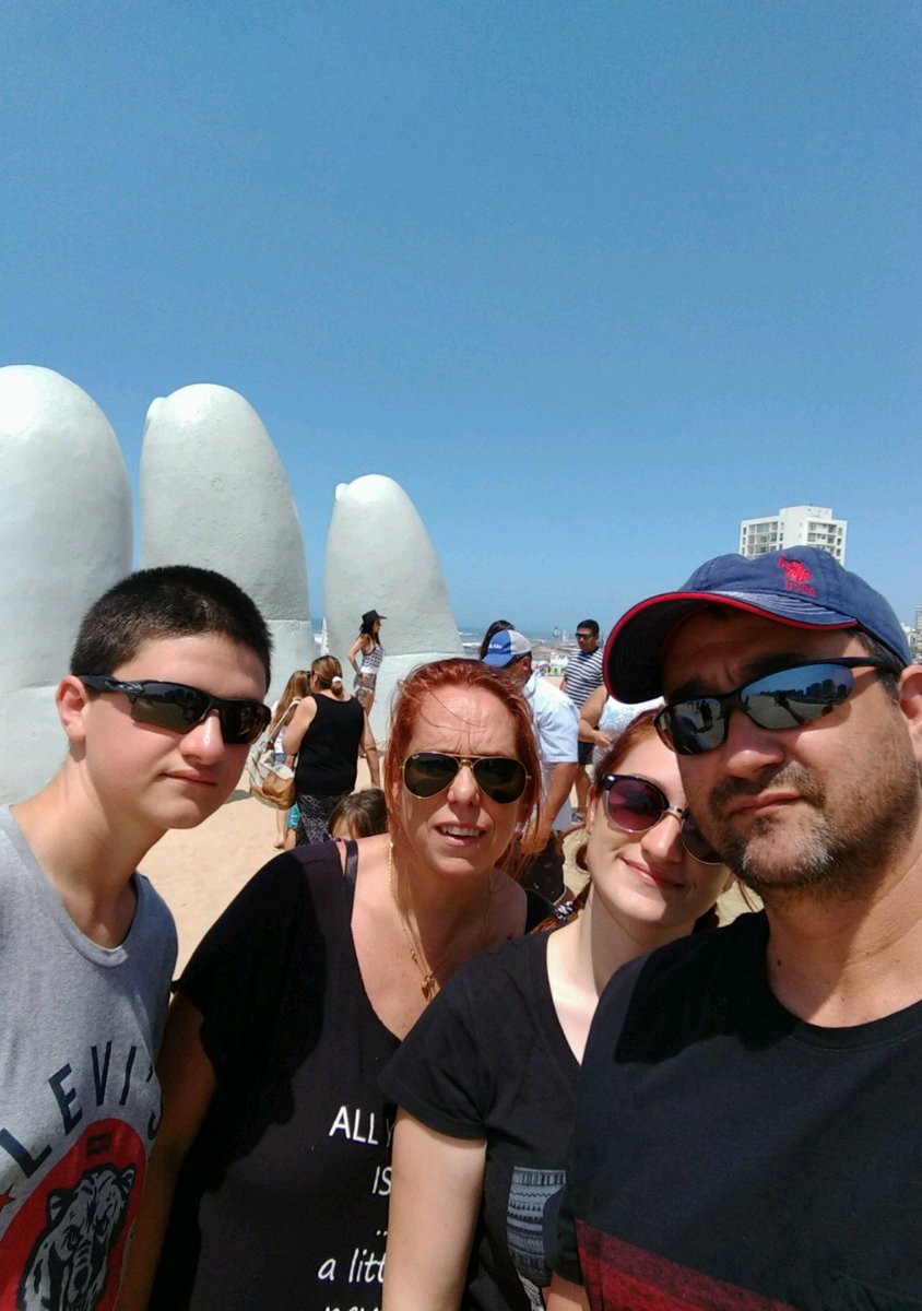 AlexeiLezcano's tweet photo. @SantanderRio Por Punta del Este, ya fuimos al parador en Montoya https://t.co/3ZdiDJeVXy