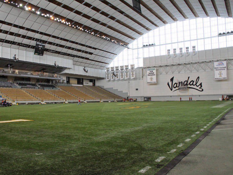 SethSchneider34's tweet photo. Excited to announce I am going to further my football career at the University of Idaho. https://t.co/4XWfsqO6KE