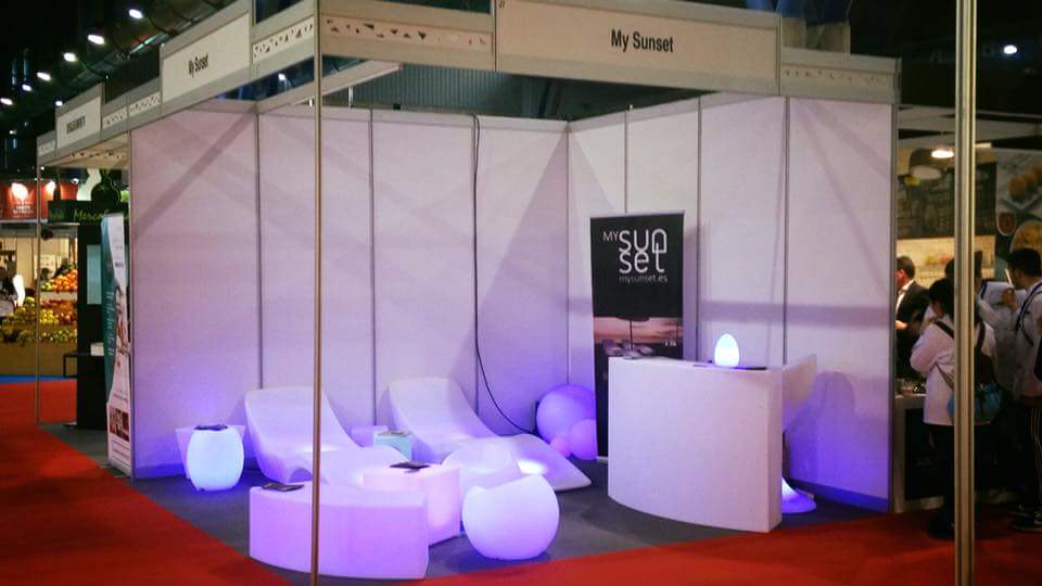 My__Sunset's tweet photo. Más fotos de nuestro stand en el Salón de Innovación en Hostelería #HyT18 #iluminatumundo #mysunset https://t.co/fgtiiRomNf