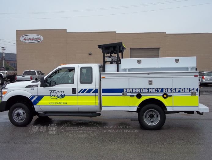 vinylimages's tweet photo. With the winter weather rolling into St. Louis tonight, let us thank all of our emergency response men and women who brave the cold to ensure our safety!
#vinylimages #wewrapanything #stlouis #paintisdead #mastersofbranding #emergencyvehicles #backtheblue #thinblueline https://t.co/99j37aN4VI