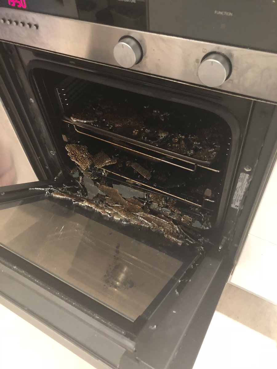 kateolsson_'s tweet photo. @fisherpaykelaus are there any known faults with the F&amp;P OB60SCEX4 oven? I was pre-heating my oven and the internal glass door completely shattered. I’ve been a loyal F&amp;P customer for many years, and would appreciate it if someone could tell me if this is normal for F&amp;P ovens. https://t.co/7RtDJTBW1d