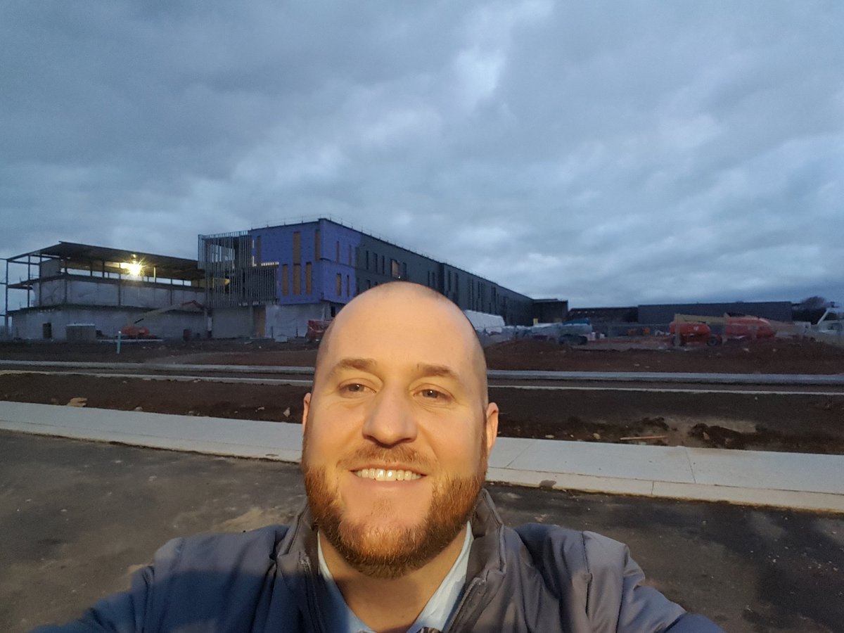 ADNovacekOPS233's tweet photo. 2yrs ago today I was officially named the principal of OW. That night I drove by and took a picture. 2yrs later, the exact same spot! A lot has changed but it has been an awesome ride so far! To many more years! #OwlPower #OwlUp #ODub https://t.co/r4vOQoYDbL