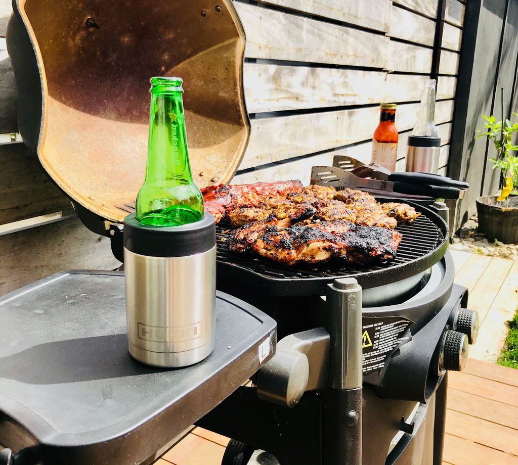 HUSKIcooler's tweet photo. Cold brews and BBQs, is there anything better? #huski #coldbeer #nzsummer #waitangiday https://t.co/OaxSjEjYIW