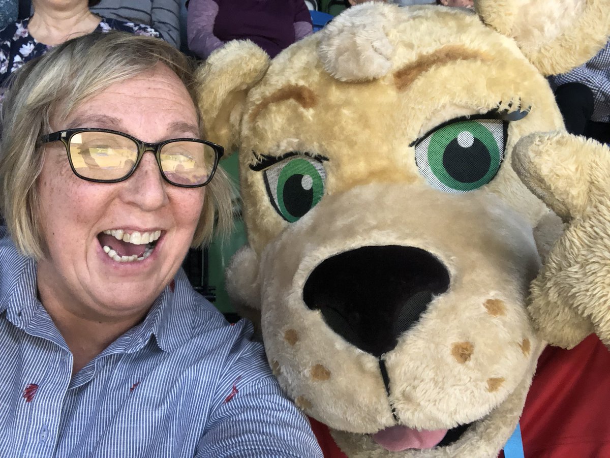 suetargett's tweet image. @katewalsh11 @h_richardson8 Wow - #JaffaSmiles - just found out Jess stalking me in the crowd at #thecopperbox has won me #hockeyworldcup tickets - #chuffed #hockeyfamily