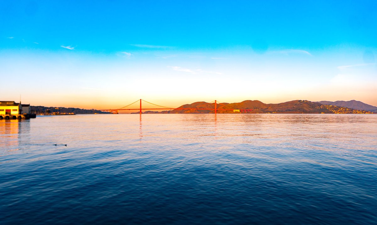 ljohnson15_'s tweet photo. Golden hour at the Golden Gate https://t.co/vDt6w0kQ03