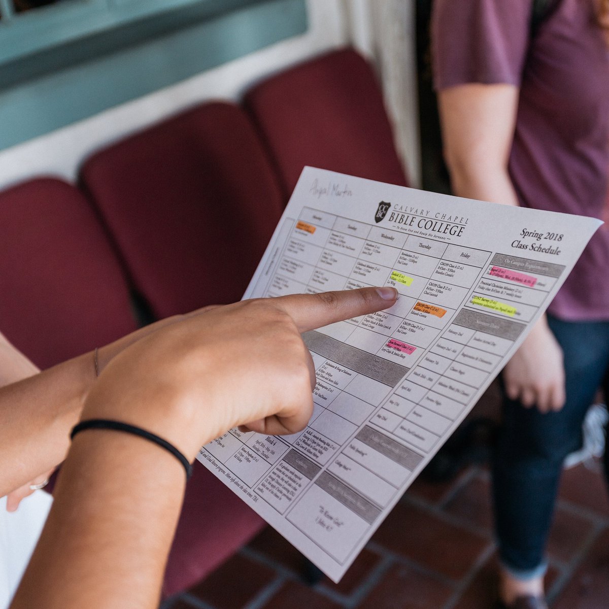 ccbcmurrieta's tweet photo. Today, students are choosing their classes for the semester! You can check out our classes at https://t.co/leXujBmLlc for more info. #CCBCSpring18 #ToKnowGod https://t.co/twqV30HuR0