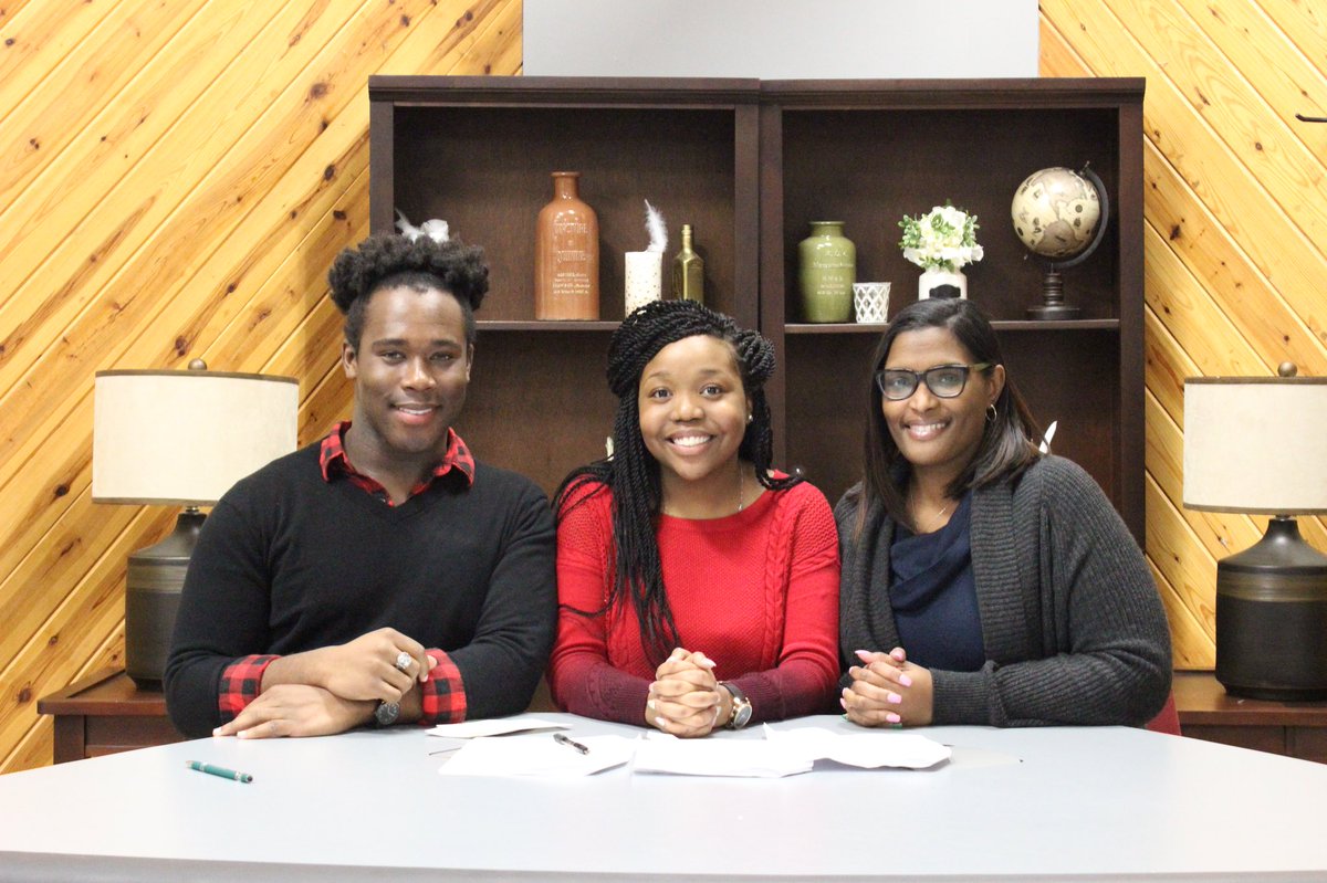 APSU_TV's tweet photo. What you missed last week...
SKP is back up and running! Our two hosts, @Chris_Zander16 &amp; Korean Harris put on a great show Thursday, with special guest Tonika Jordan, Assistant Director of Career Services at APSU! If you missed it catch them tomorrow at 8:30am &amp; 4:30pm! https://t.co/NWCwbsyYeg