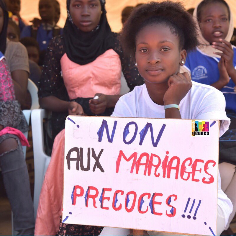 Paroleaujeunes's tweet photo. #TouchePasAmaSoeur pour permettre aux filles le développement de leur plein potentiel #PutYoungPeopleFirst @UNYouthEnvoy @UNFPASenegal @UNFPA_WCARO @unicefsenegal https://t.co/FShpLkrEKo