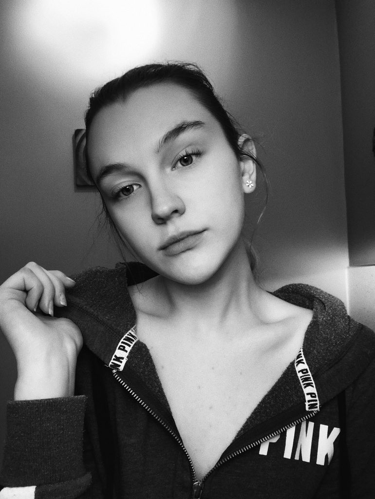 liljoybean's tweet photo. #melmonday !! 🤩 @meljoy love my angel https://t.co/VbMfrlvnxl