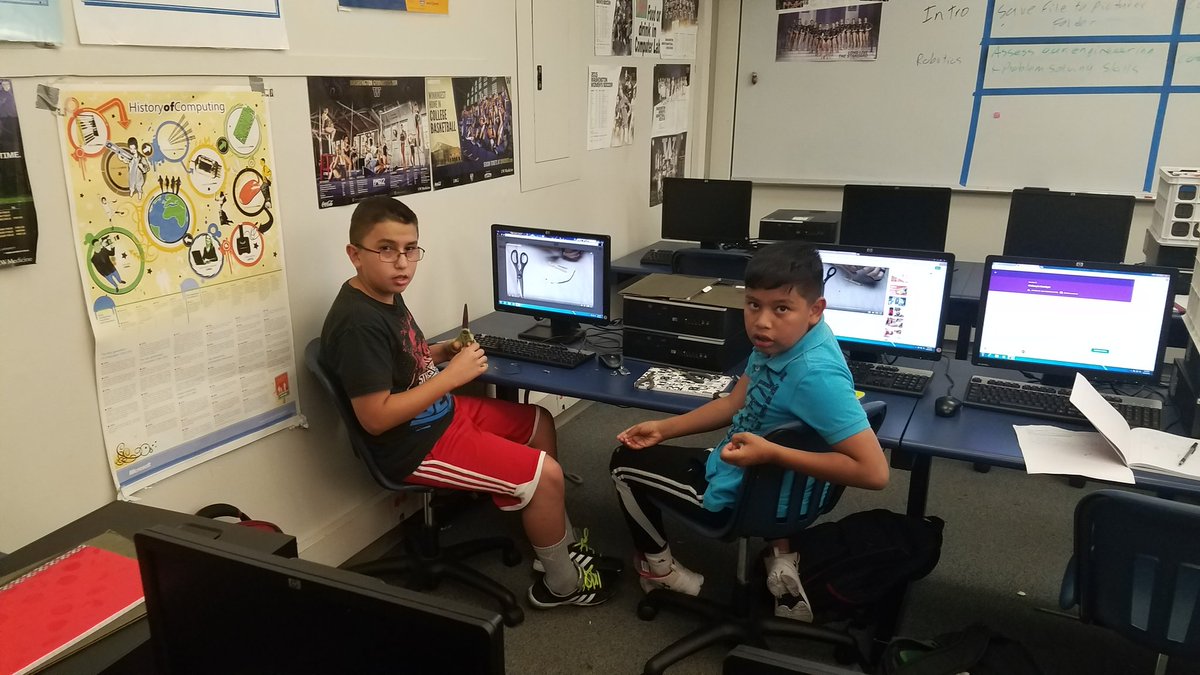 jfgarrett's tweet photo. Students programming from past. #SLMSStaffChat https://t.co/jvcf3TgbYn